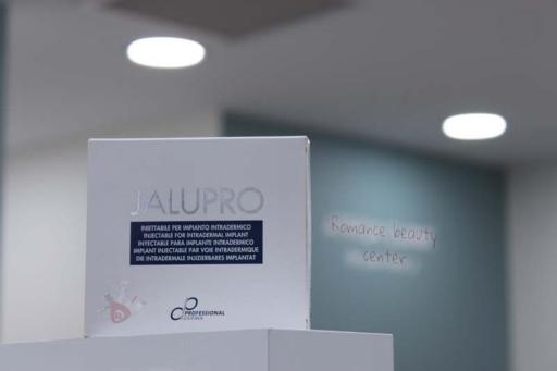 عکس کلینیک پوست مو زیبایی رومنس