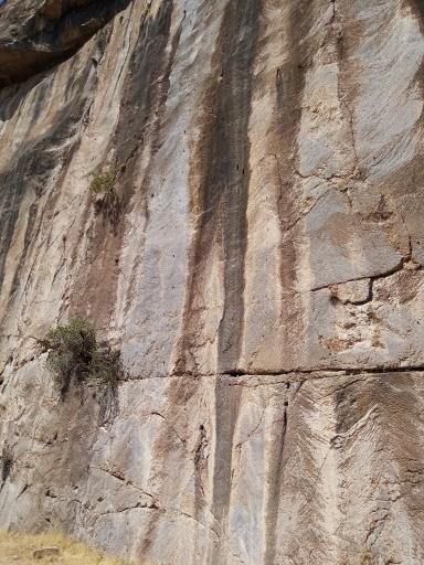 عکس فرهاد تراش (بیستون)