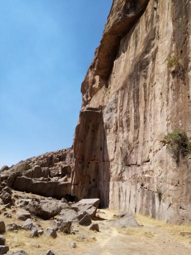 عکس فرهاد تراش (بیستون)