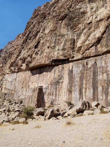 عکس فرهاد تراش (بیستون)