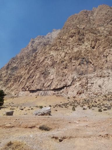 عکس فرهاد تراش (بیستون)