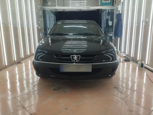 عکس مرکز تشخیص رنگ و دیتیلینگ خودرو ایمان