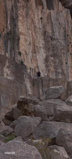 عکس فرهاد تراش (بیستون)