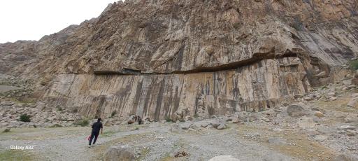 عکس فرهاد تراش (بیستون)