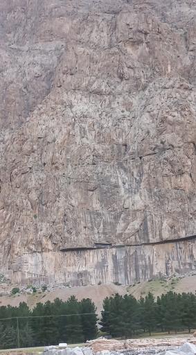 عکس فرهاد تراش (بیستون)