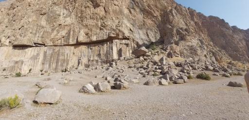 عکس فرهاد تراش (بیستون)