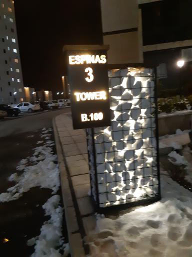 عکس بلوک ۱۰۰