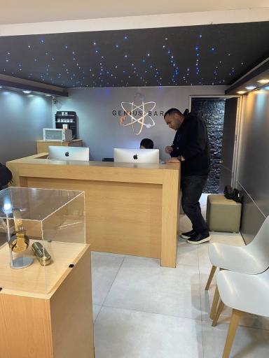 عکس اپل استور ایران