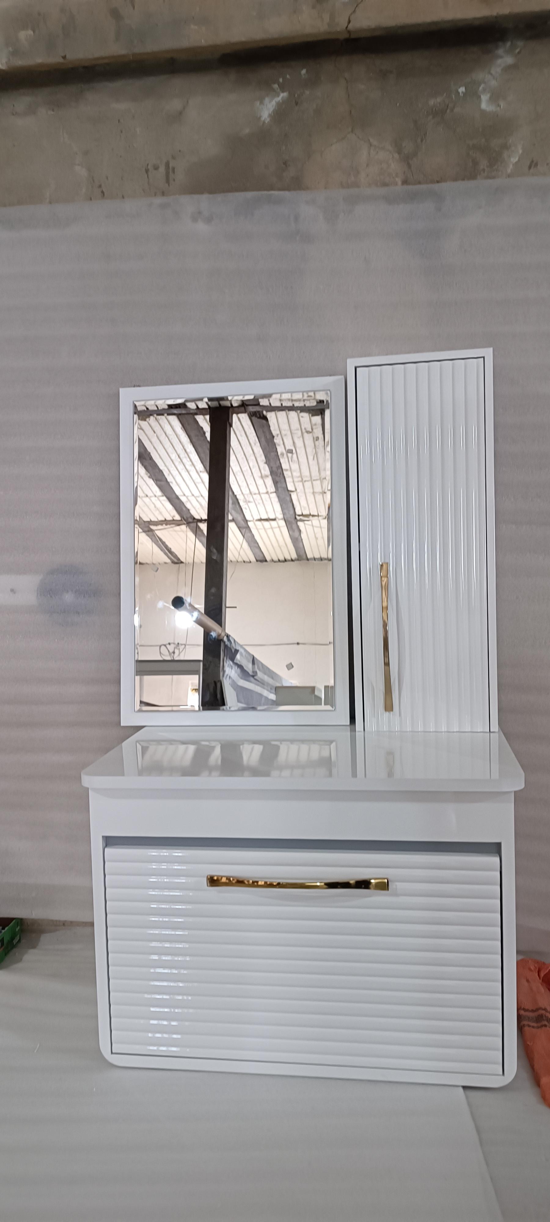 عکس دینا کابین