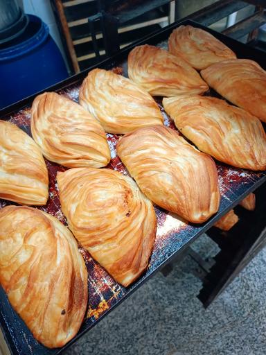 عکس باقلوای داغ گردویی فلارد