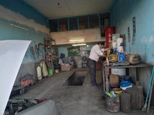 عکس تعمیرگاه اتومبیل