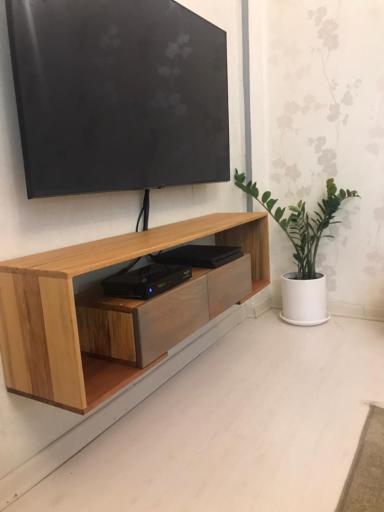 عکس نجاری خراطی سازه چوبی سکویا