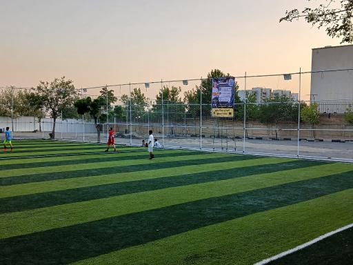 عکس زمین فوتبال چمن مصنوعی 