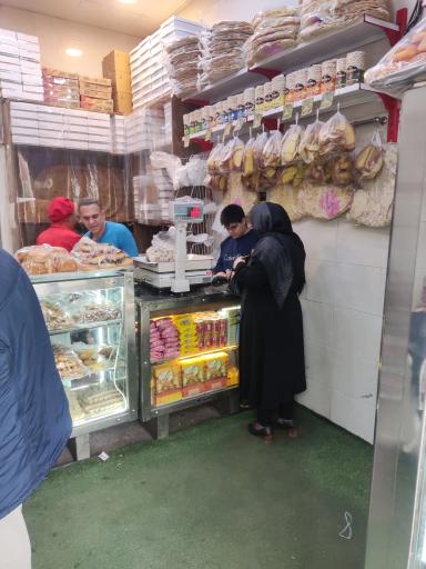 عکس نان و شیرینی استقلال 