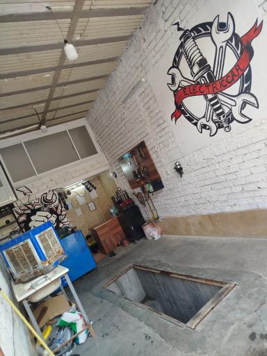 عکس تعمیرگاه تخصصی معین لر