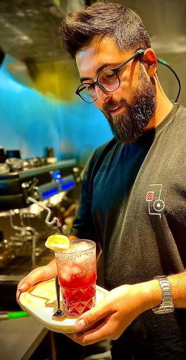 عکس کافه رایکا