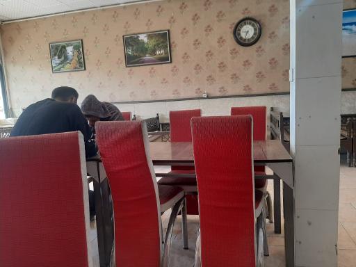 عکس رستوران حاج حسین