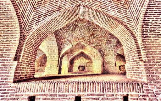 عکس کاروانسرای شاه عباسی قدمگاه