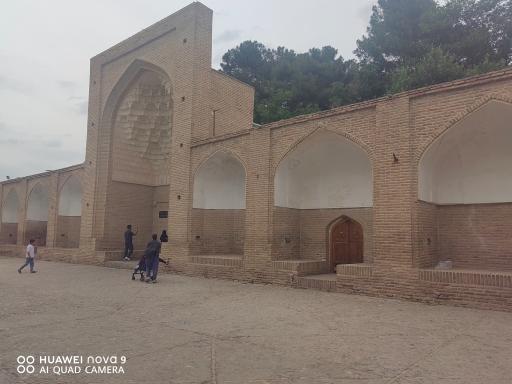 عکس کاروانسرای شاه عباسی قدمگاه