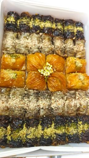 عکس باقلوا علی کیپا