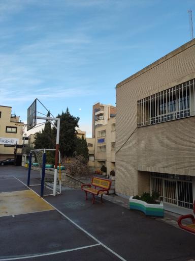 عکس دبیرستان فرزانگان امین 1 دوره دوم