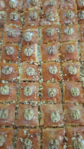 عکس باقلوا علی کیپا