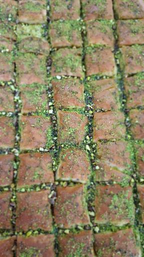 عکس باقلوا علی کیپا