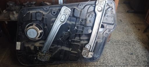 عکس شیشه اتومبیل فرهاد