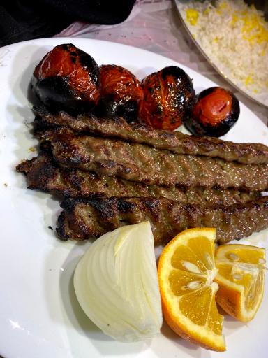 عکس رستوران سنتی دل انگیز 