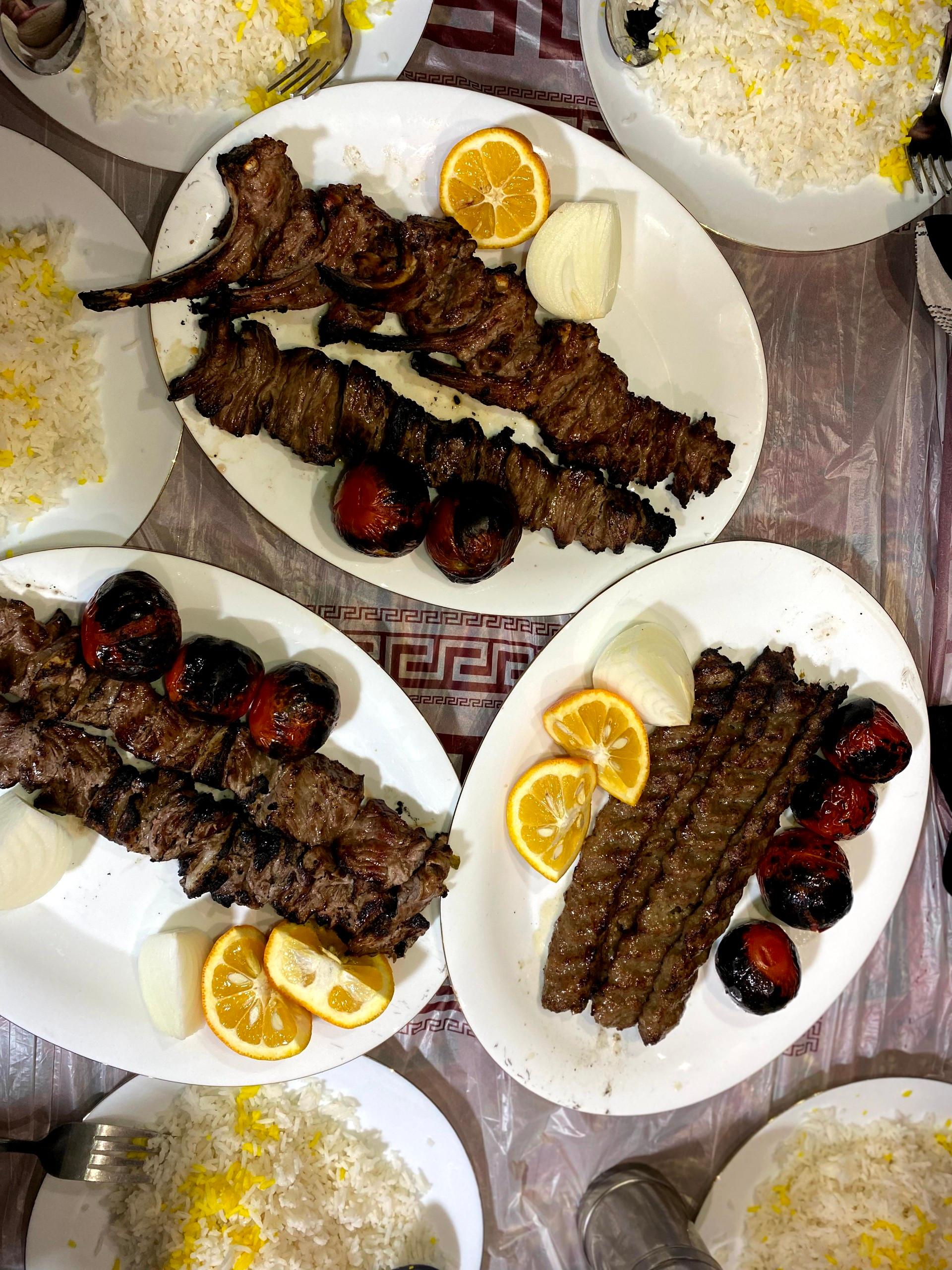 عکس رستوران سنتی دل انگیز 