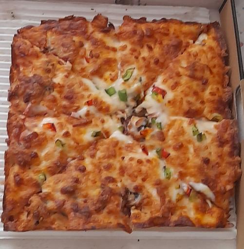 عکس پیتزا پت و مت