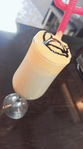 عکس کافی شاپ بی تی