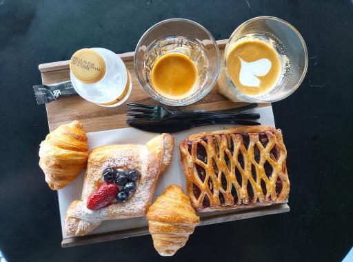 نان و شیرینی گنتوم