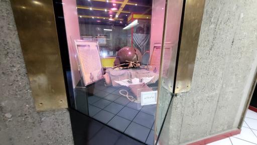 عکس موزه دفاع مقدس کرمانشاه