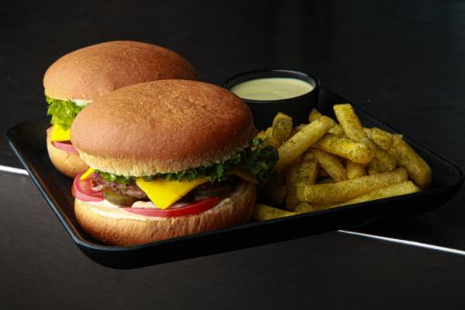 عکس کافه فست‌فود تیک‌آف