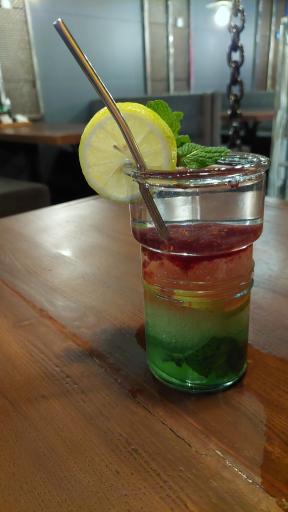 عکس کافه فست‌فود تیک‌آف