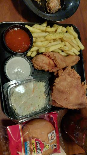 عکس کافه فست‌فود تیک‌آف