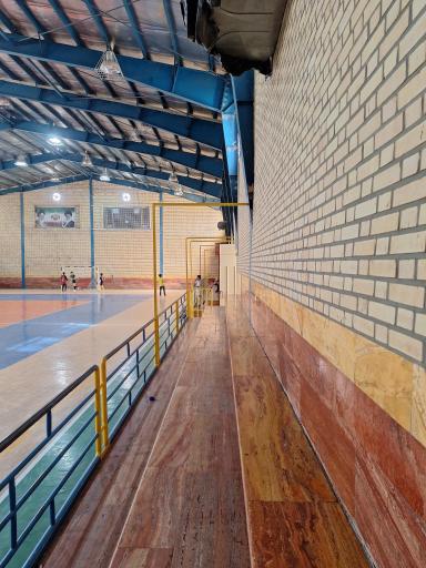 عکس سالن ورزشی شاهد احمد آباد