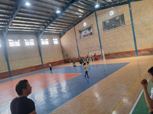عکس سالن ورزشی شاهد احمد آباد