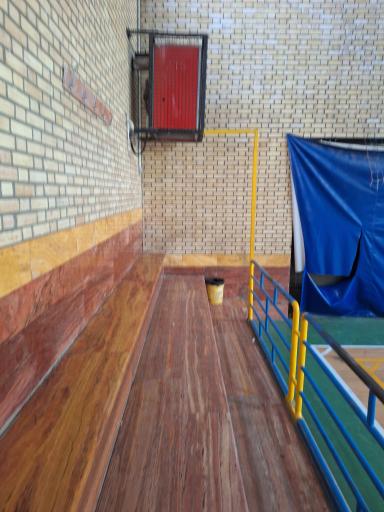 عکس سالن ورزشی شاهد احمد آباد