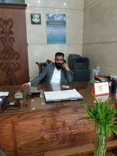 عکس مشاور املاک ملکانو