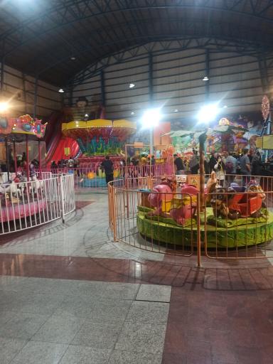 شهربازی شهرک سیمرغ