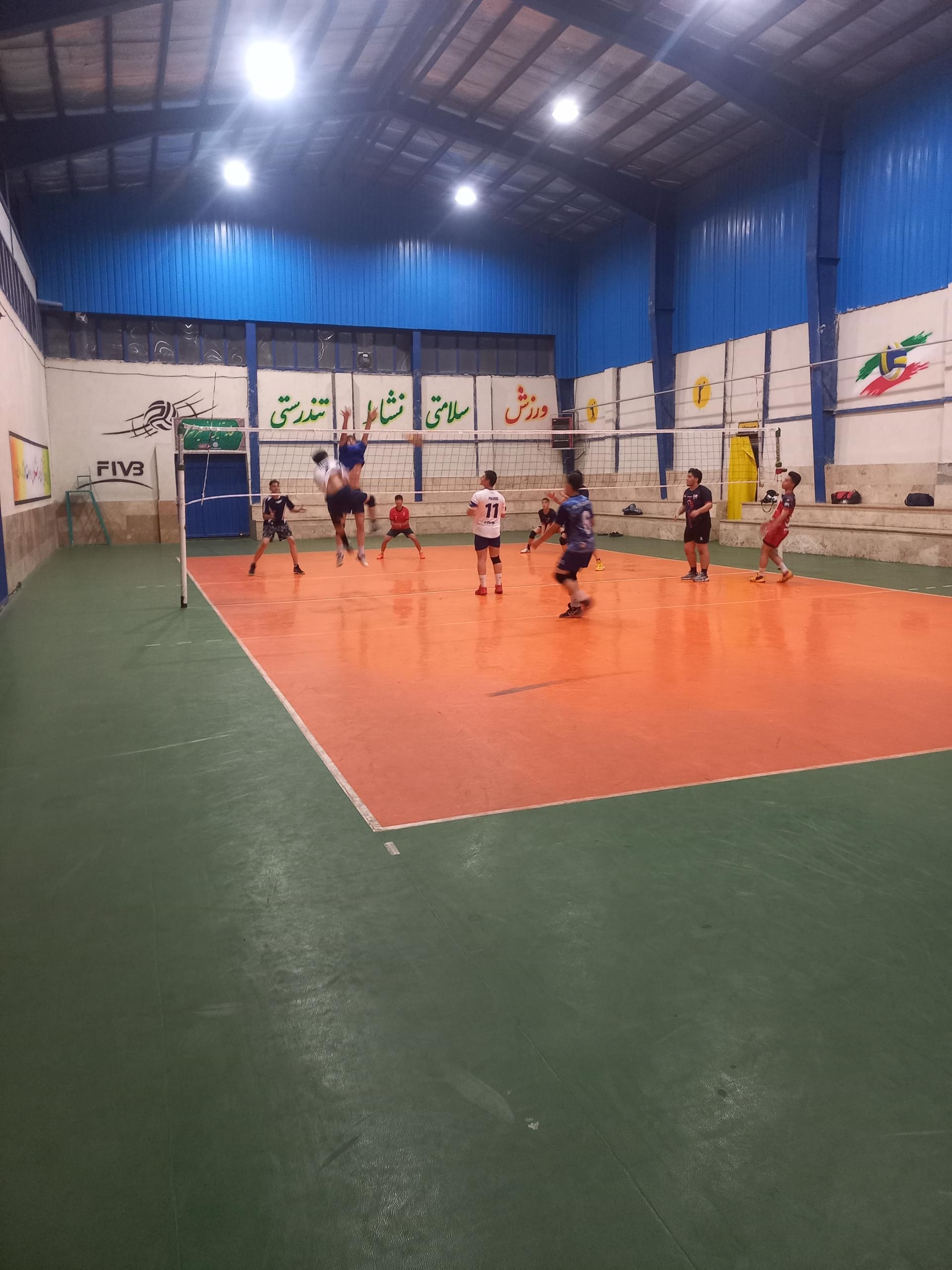 عکس سالن ورزشی شهدا