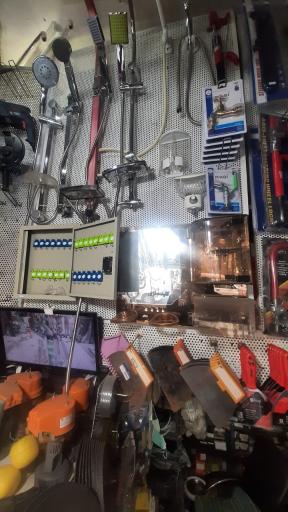 عکس فروشگاه رنگ ابزار،شیرآلات وکلیدسازی شبستری