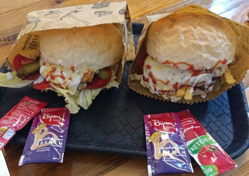 عکس کافه فست فود سامیر نورآباد لرستان