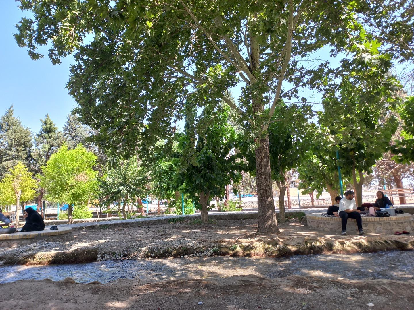 عکس پارک کوثر (چشمه حسن آباد مهریز)