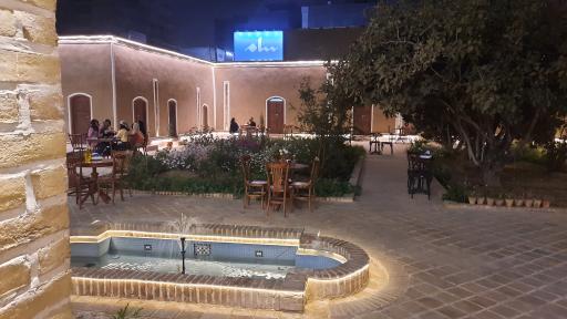 عکس عمارت شمس 