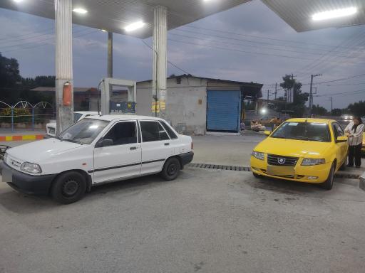 عکس جایگاه بنزین و CNG آبمال