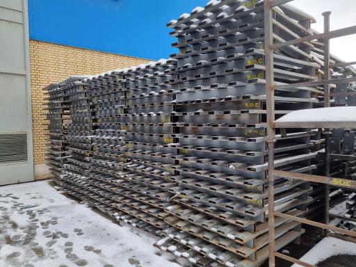 عکس قفسه ساز تهران