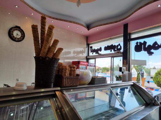 عکس بستنی گرانمایه